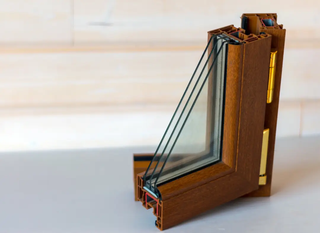 Installation de fenêtre en bois sur mesure Cugnaux